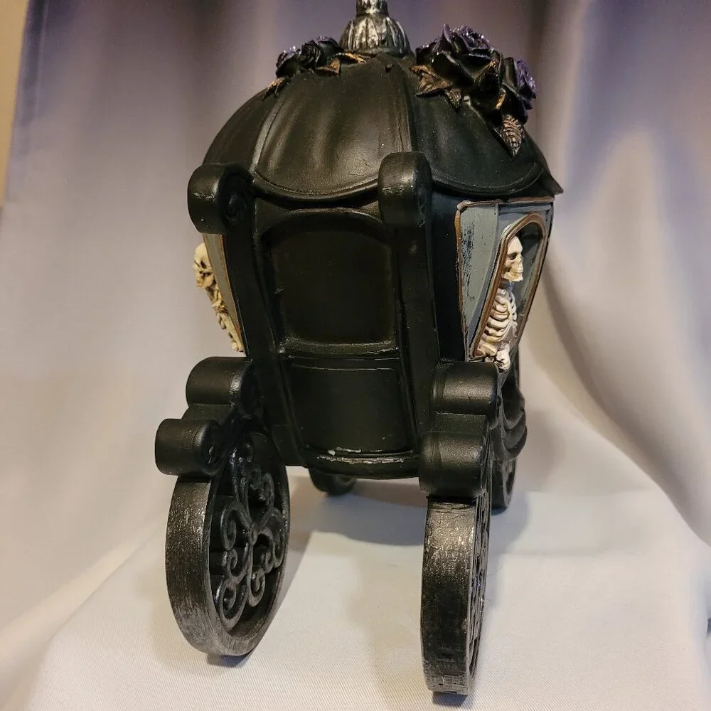 Christian Siriano lights and sounds Black Carriage